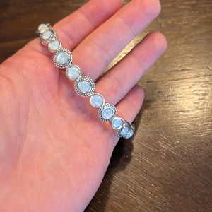 Gorgeous opal and silver bracelet